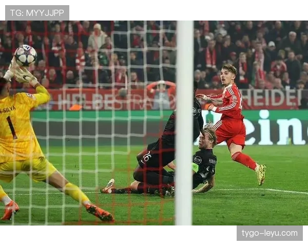 基米希防守再展神勇,稳固球队后防线表现抢眼 基米希防守再展神勇,稳固球队后防线表现抢眼