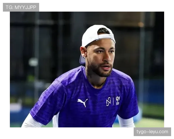 内马尔状态回暖助球队强势崛起，2025赛季表现备受瞩目