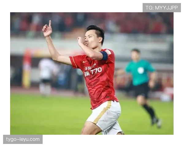 越南国家队球迷热情高涨，助球队国际赛场表现亮眼