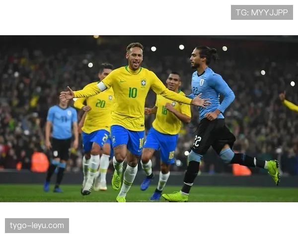 拉菲尼亚关键场次表现与数据波动分析 拉菲尼亚关键场次表现与数据波动分析