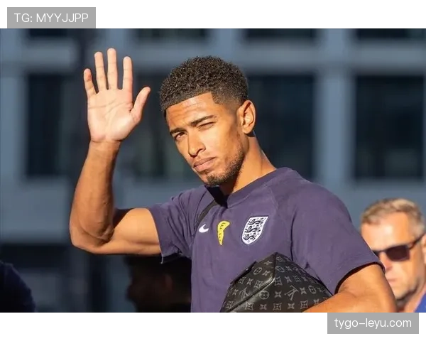 贝林厄姆今儿自带贵族气场，平时拿工资估计比我家年收入还多啊！