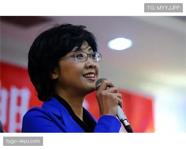 朱琳训练完直接去奢侈品店刷卡，这姐的日常比偶像剧还敢花